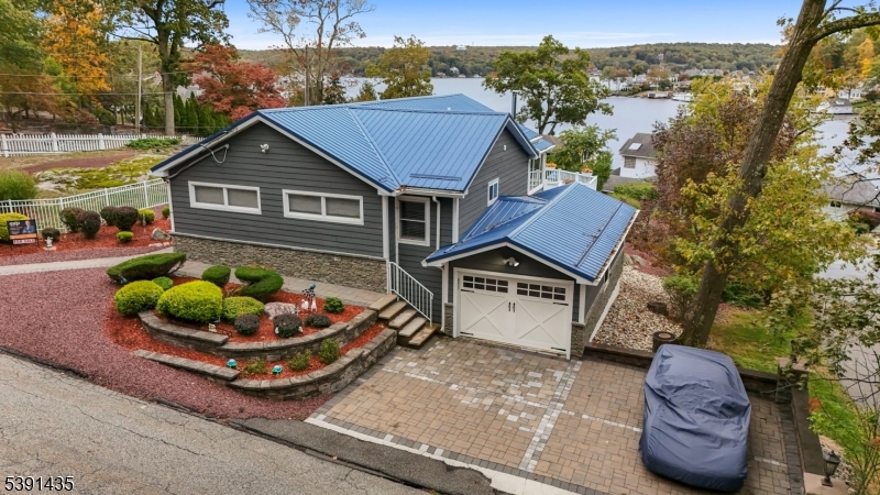 64 Ithanell Rd