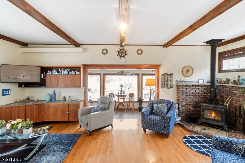 64 Ithanell Rd