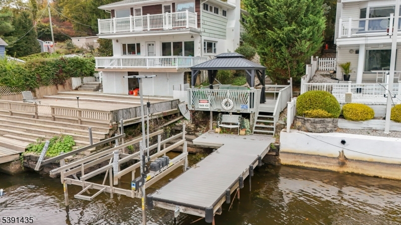 64 Ithanell Rd