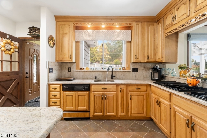 64 Ithanell Rd