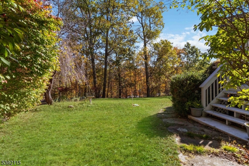 2 Upper Lake Rd