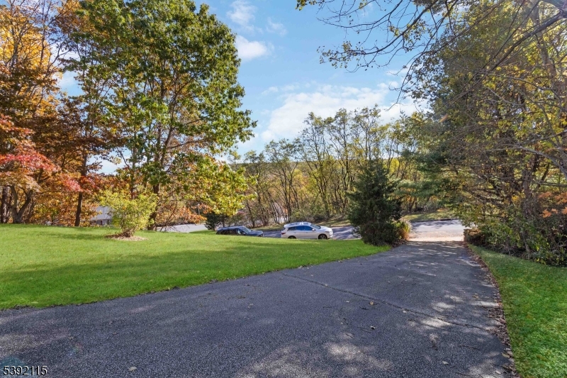 2 Upper Lake Rd