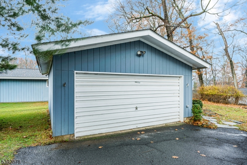 1825 Kennesaw Way
