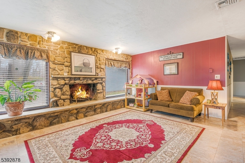 1825 Kennesaw Way