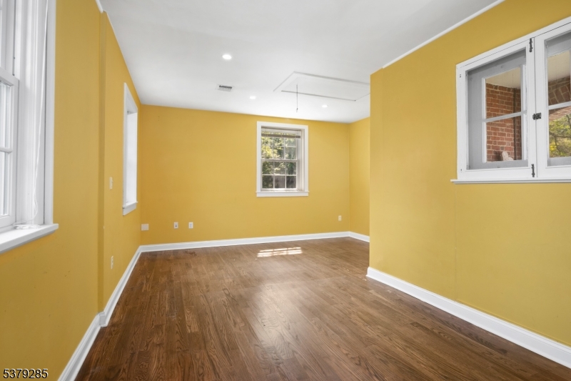 49 Liberty Corner Rd