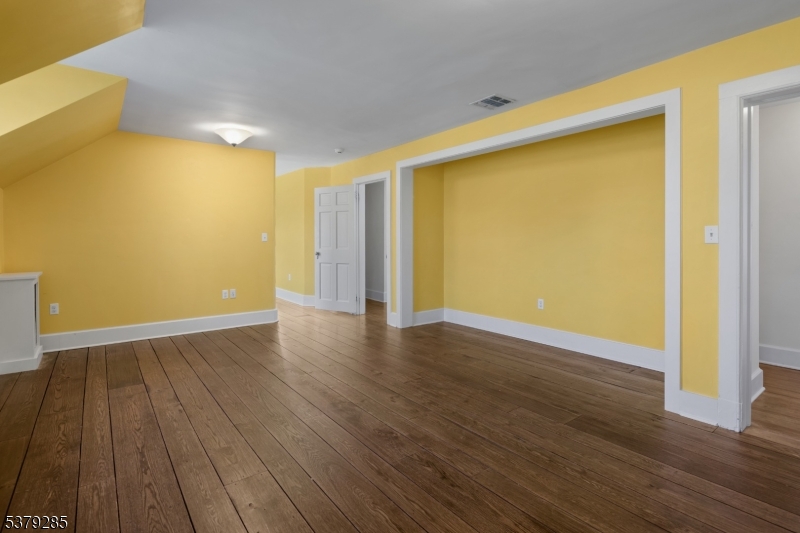 49 Liberty Corner Rd