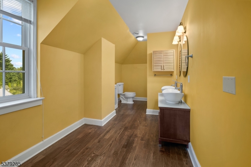 49 Liberty Corner Rd