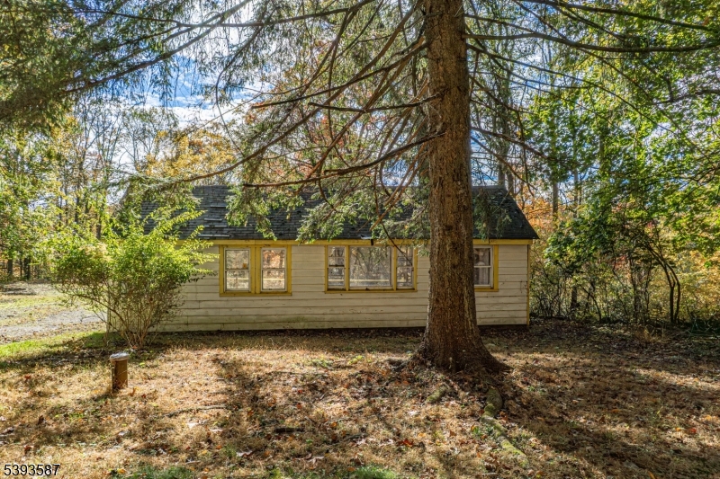 716 Sweet Hollow Road