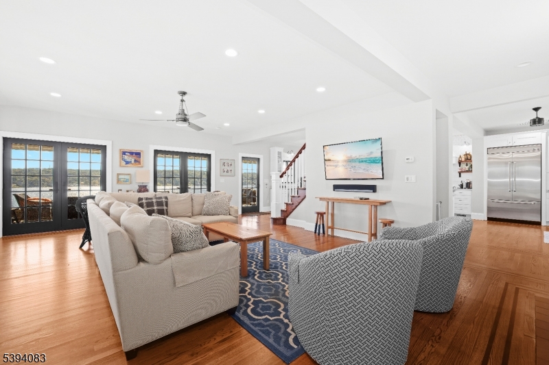 331 Lakeside Blvd