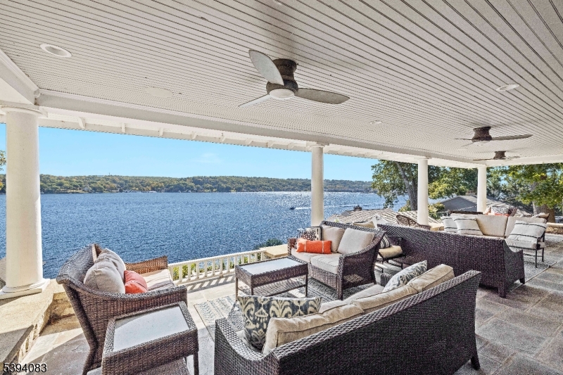331 Lakeside Blvd