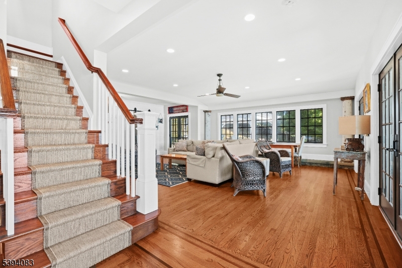 331 Lakeside Blvd