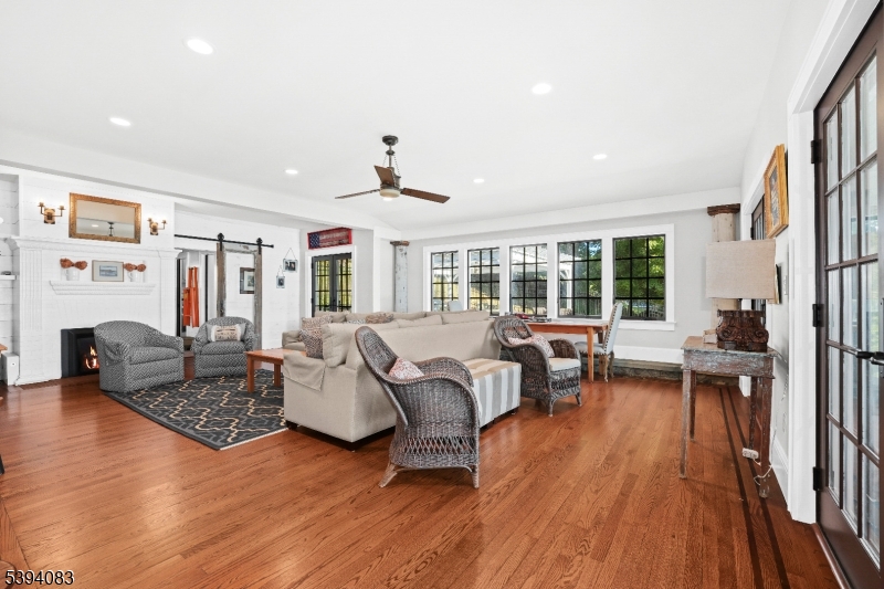 331 Lakeside Blvd