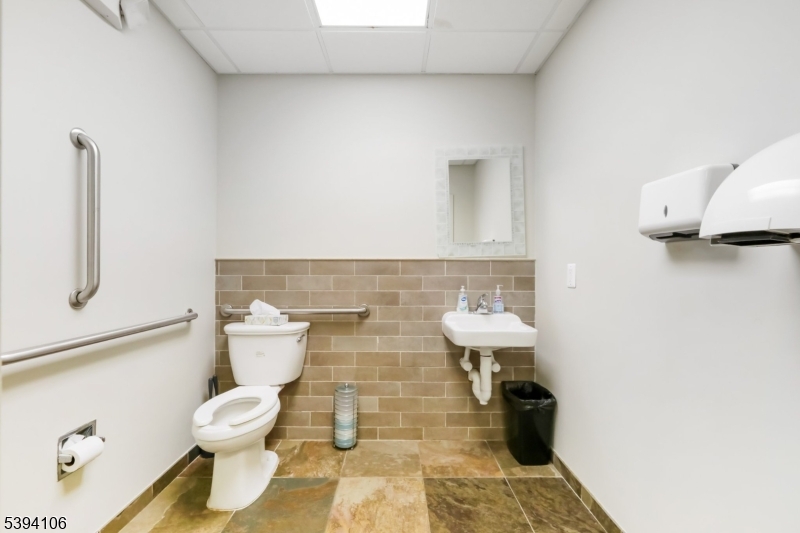 401 Hamburg Tpke #101