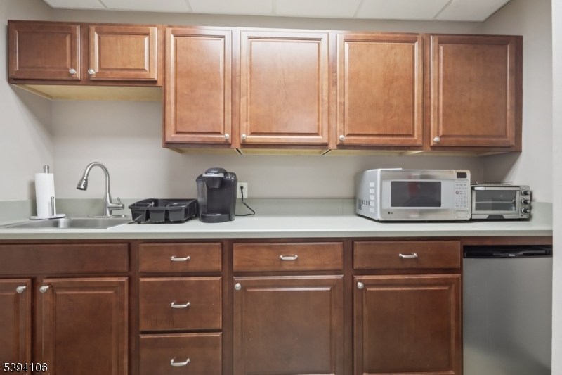 401 Hamburg Tpke #101