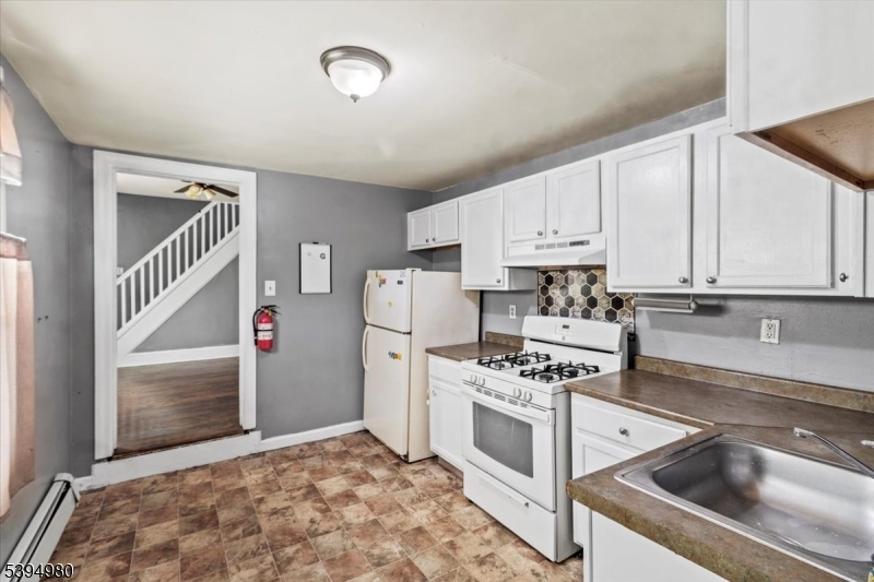 636 Elizabeth St