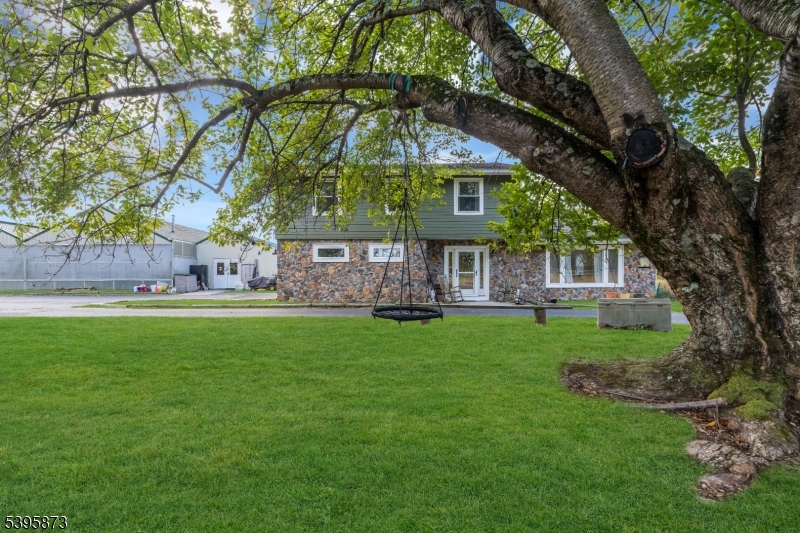 70 Mackenzie Rd