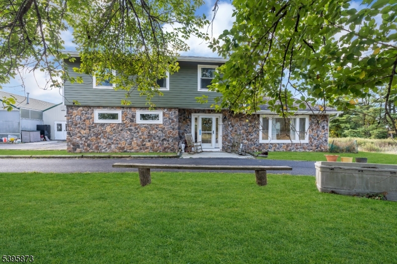 70 Mackenzie Rd