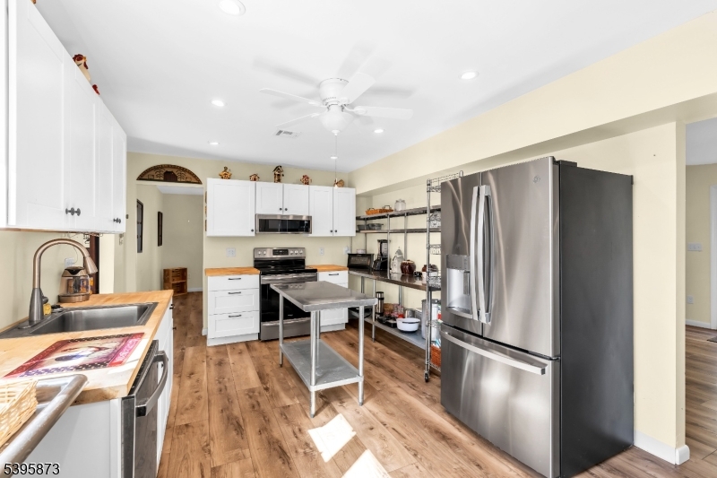 70 Mackenzie Rd
