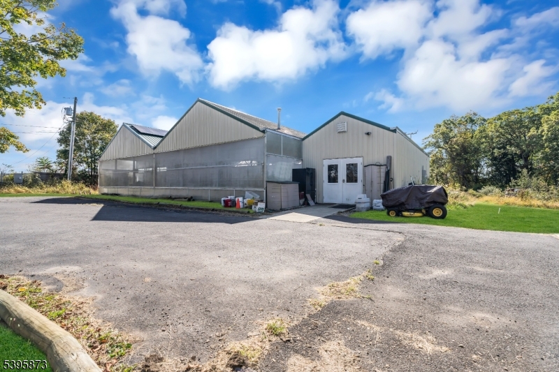 70 Mackenzie Rd
