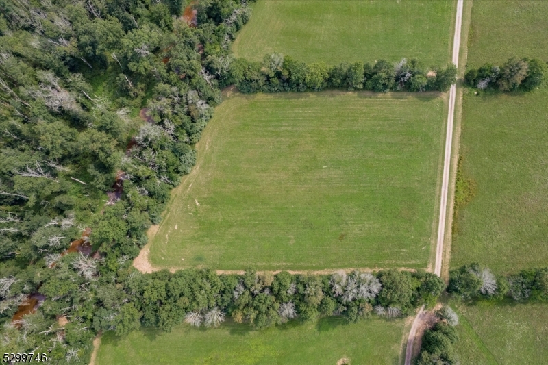 35 Barbertown Point Breeze