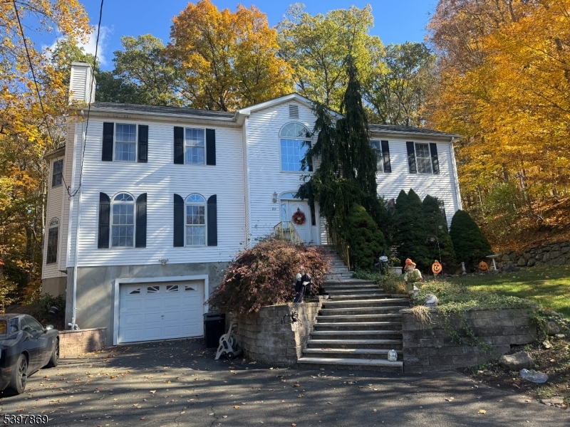 102 Garside Avenue