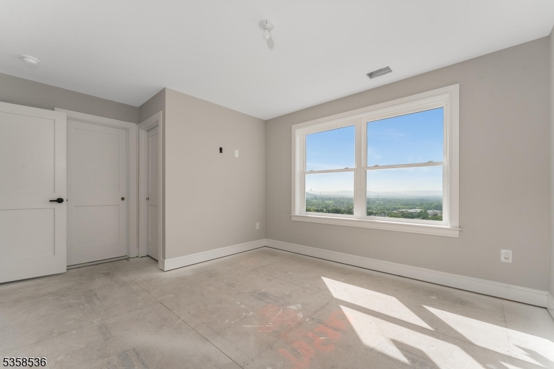 4 Spring Ct