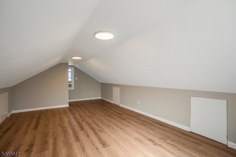 16 Pleasant Ave