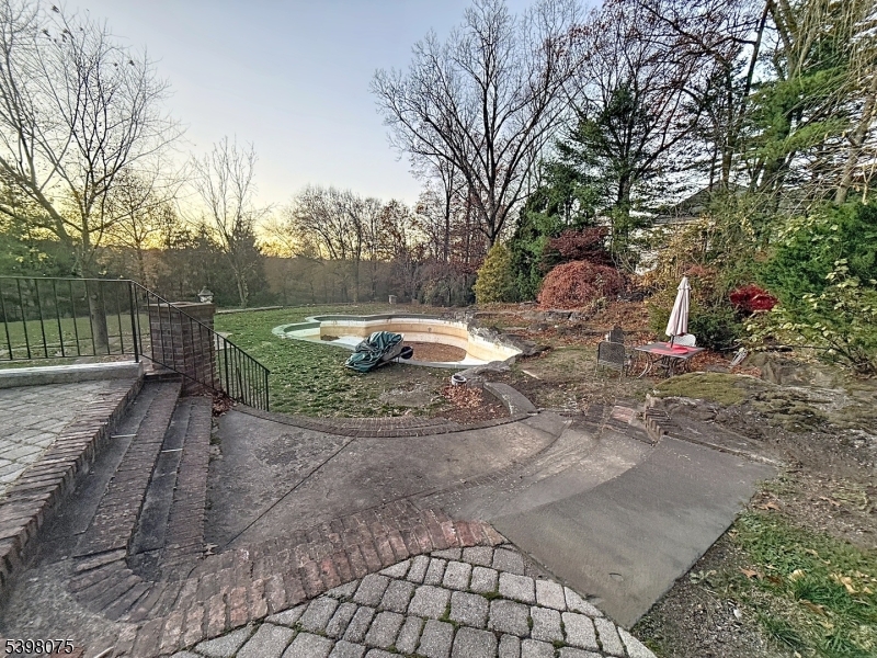 19 Powder Hill Rd