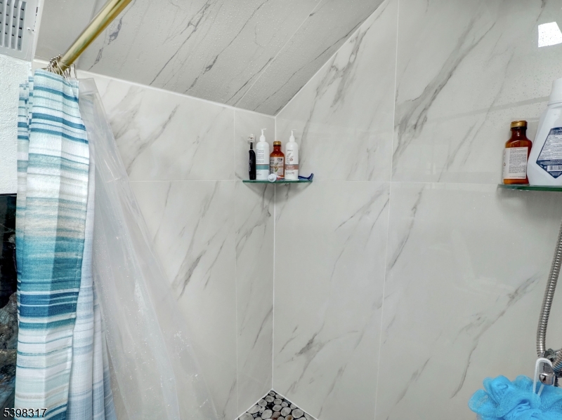 77 Delmar Pl