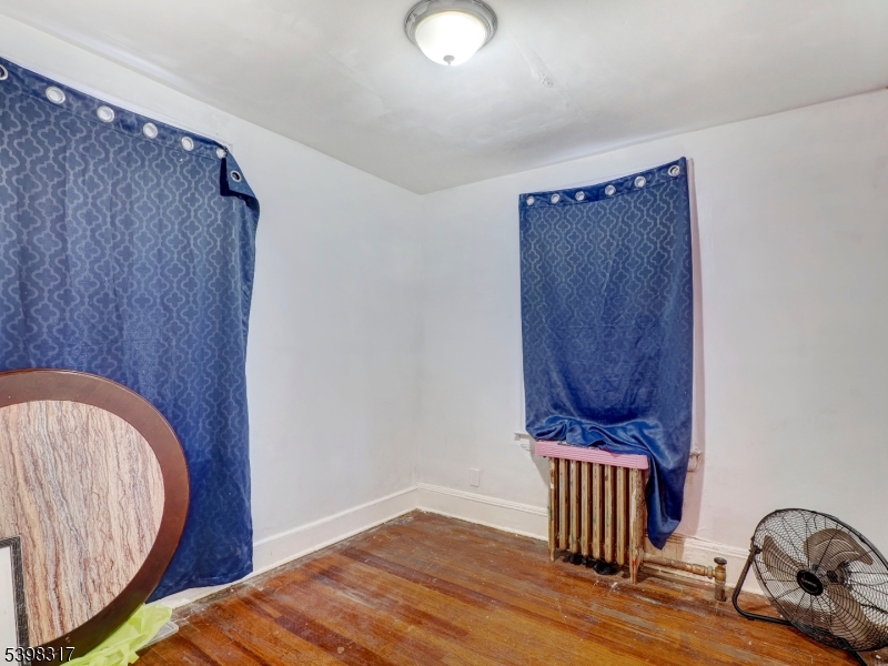 77 Delmar Pl