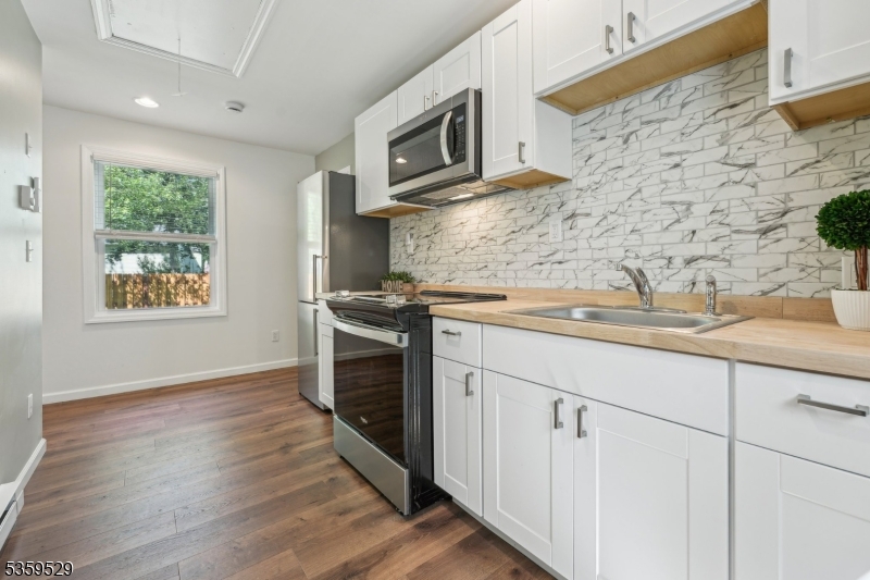 57 Riverlawn Dr