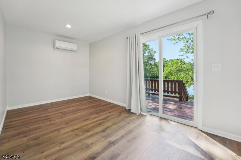57 Riverlawn Dr