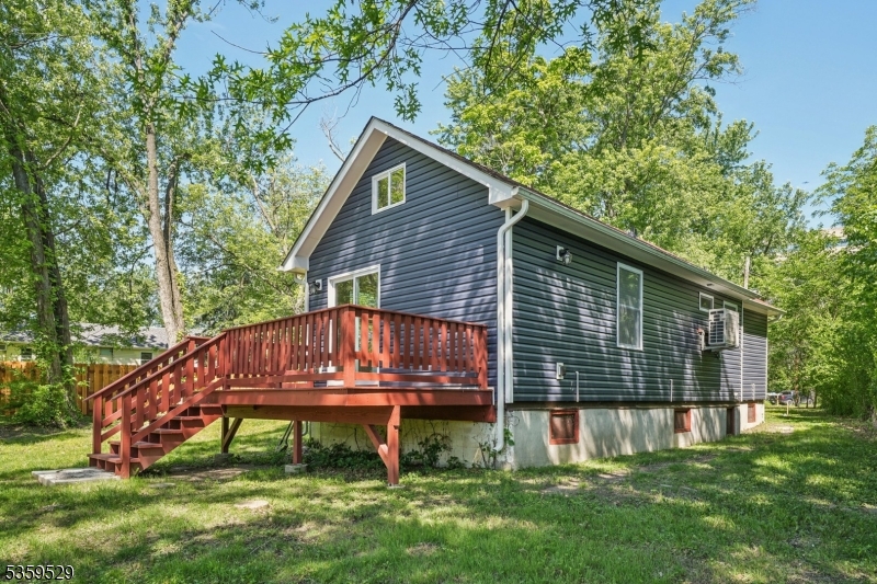 57 Riverlawn Dr