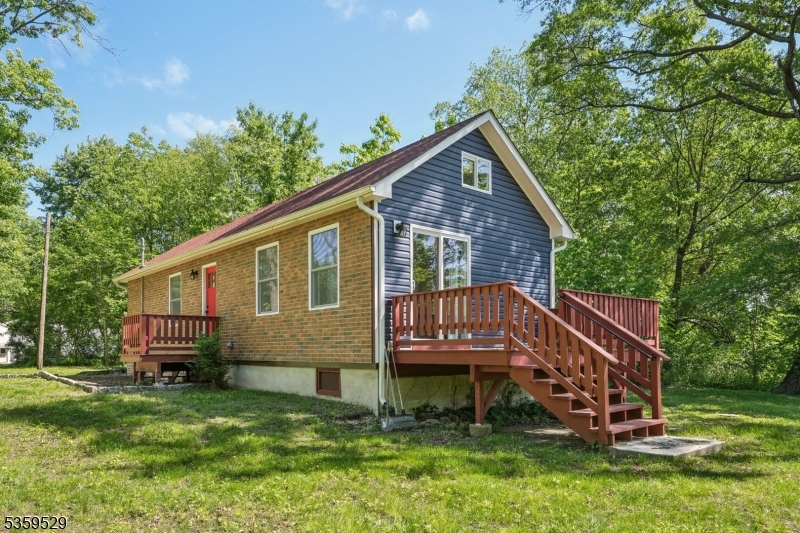 57 Riverlawn Dr