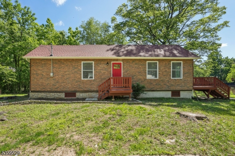 57 Riverlawn Dr