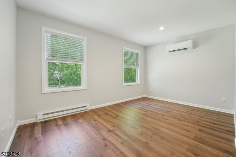 57 Riverlawn Dr