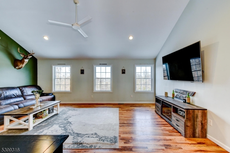 149 Maple Rd