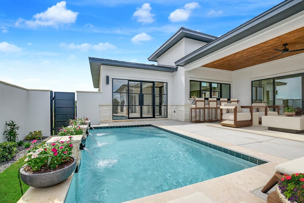 109 Island Court, Horseshoe Bay, TX 78657