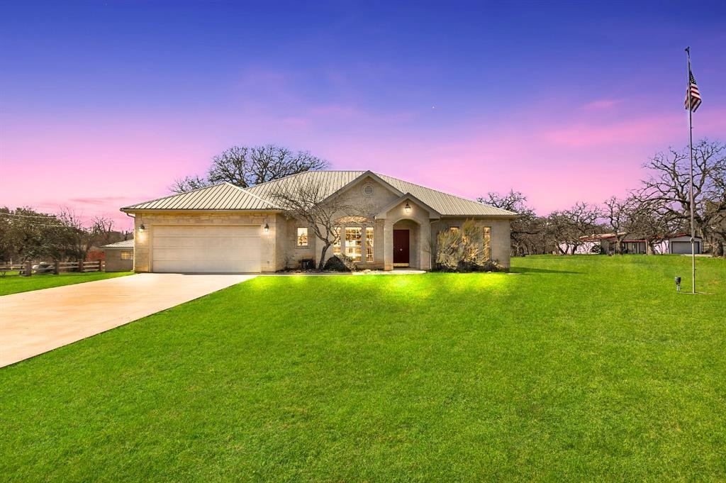 416 Highland Drive, Highland Haven, TX 78654