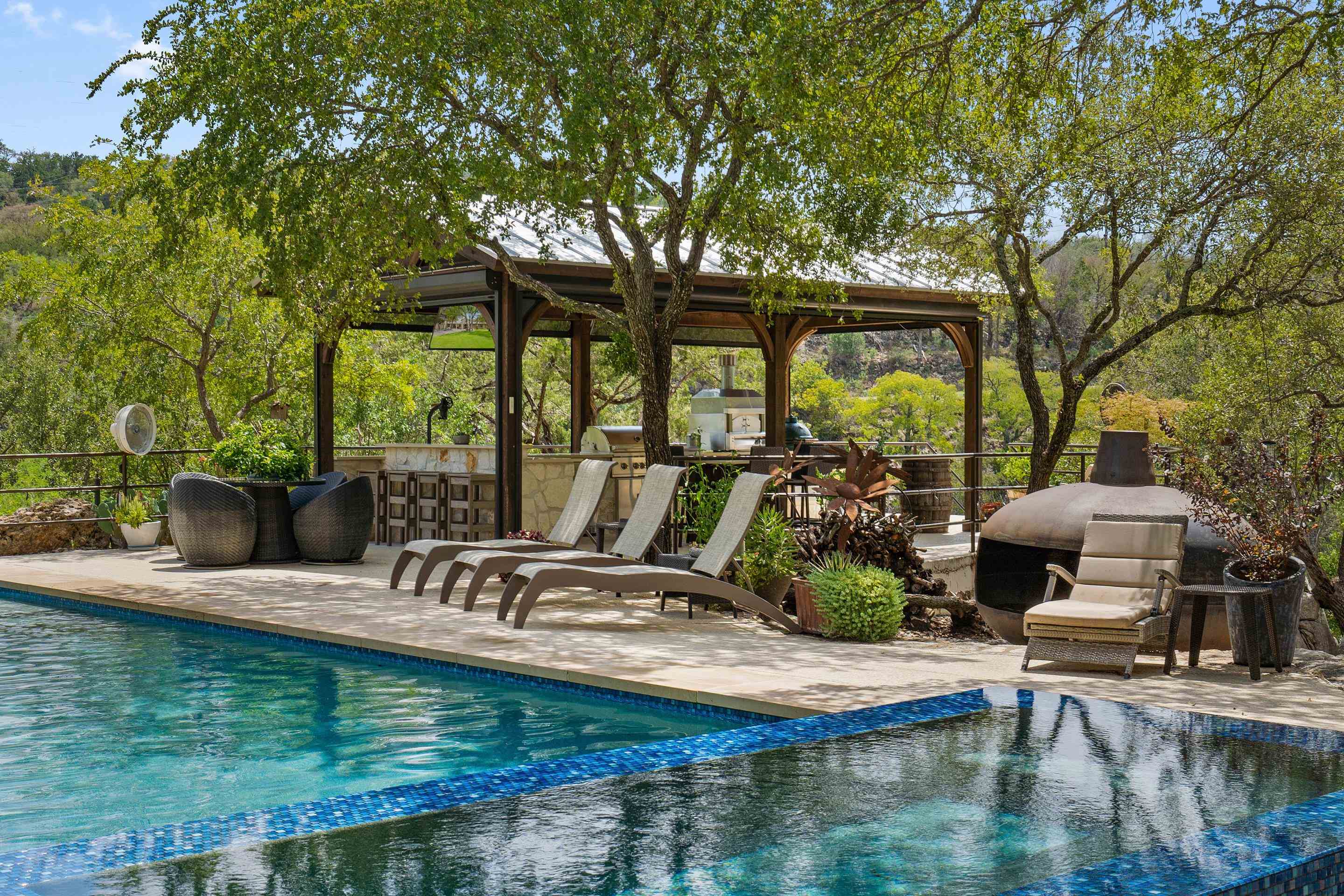 1450 Los Escondidos Street, Marble Falls, TX 78654