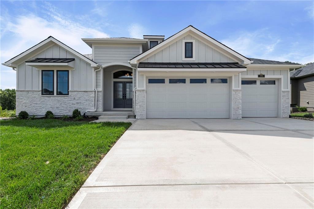 8716 N Lewis Avenue - Photo 1