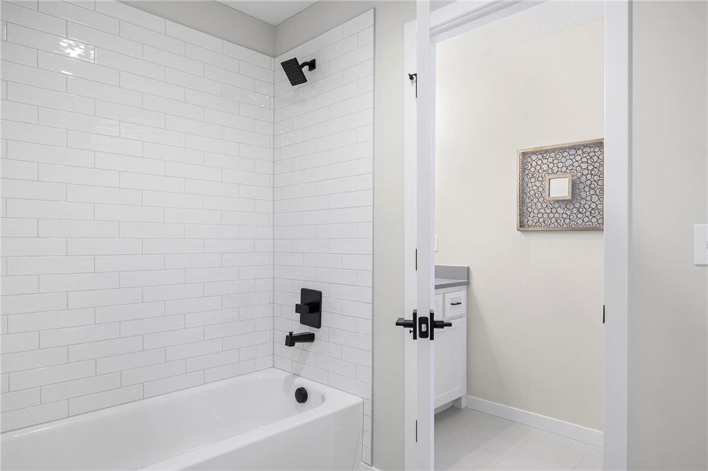Thumbnail 32