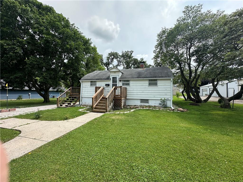 504 E 6th Street - Photo 1