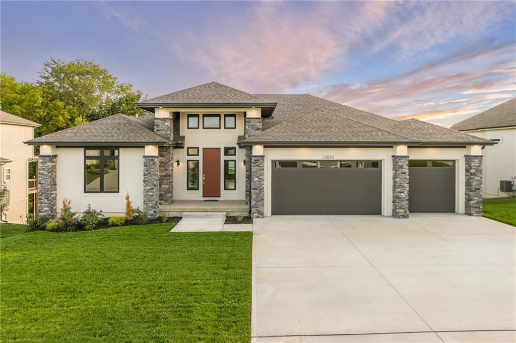 12820 N Arbor Way - Photo 1