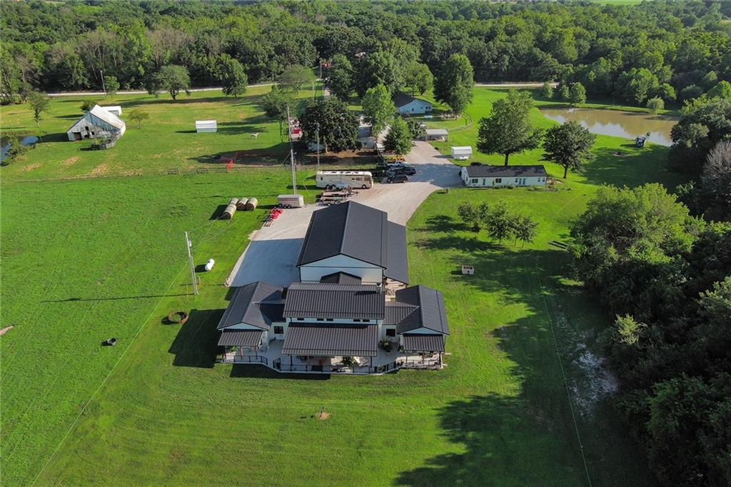 1661 NW 650 Road - Photo 1