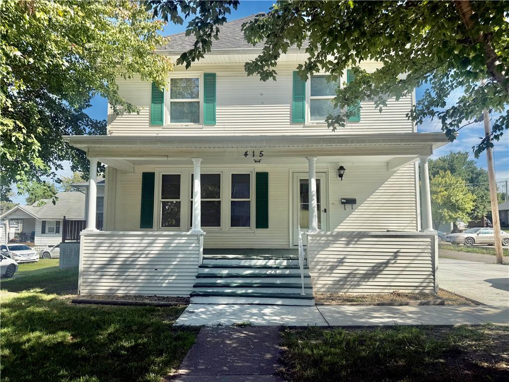 415 W 4th Street - Photo 1