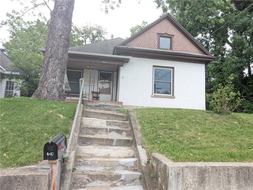 610 S 4th Street