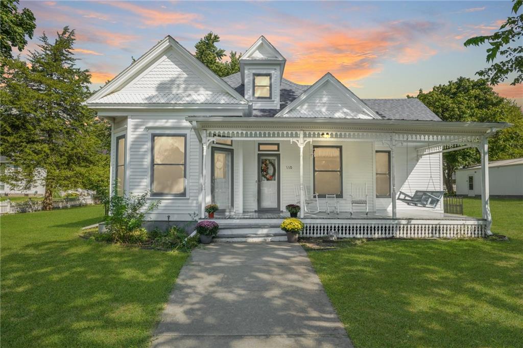110 W Elm Street - Photo 1