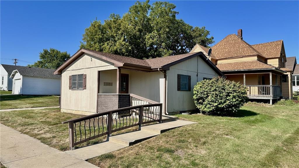 152 E 8th Street - Photo 1