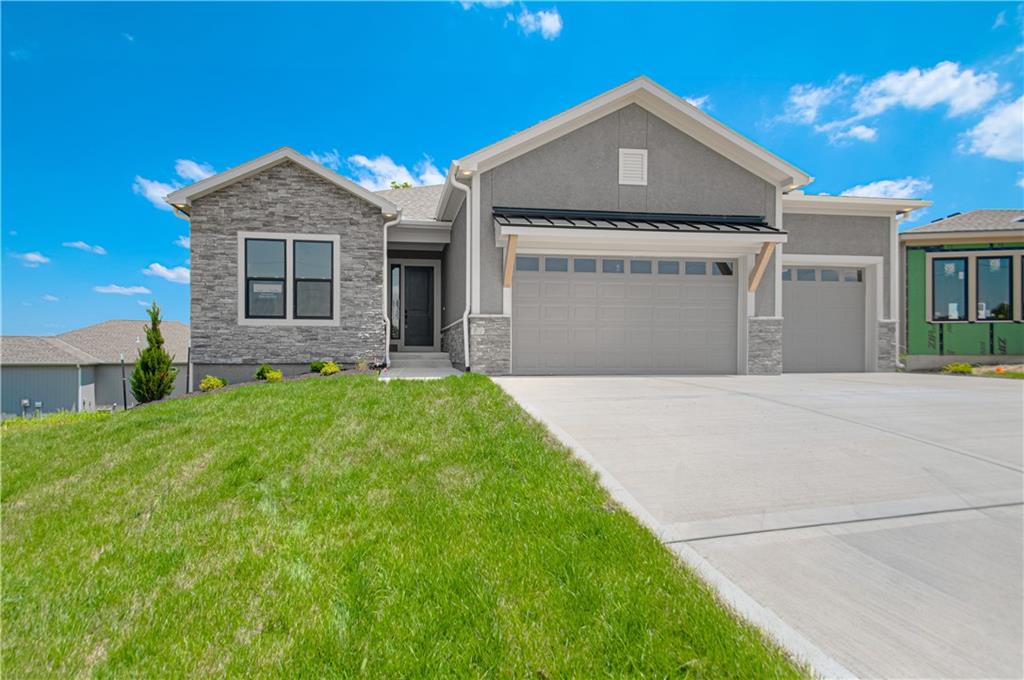 4935 NW Martin Street - Photo 1